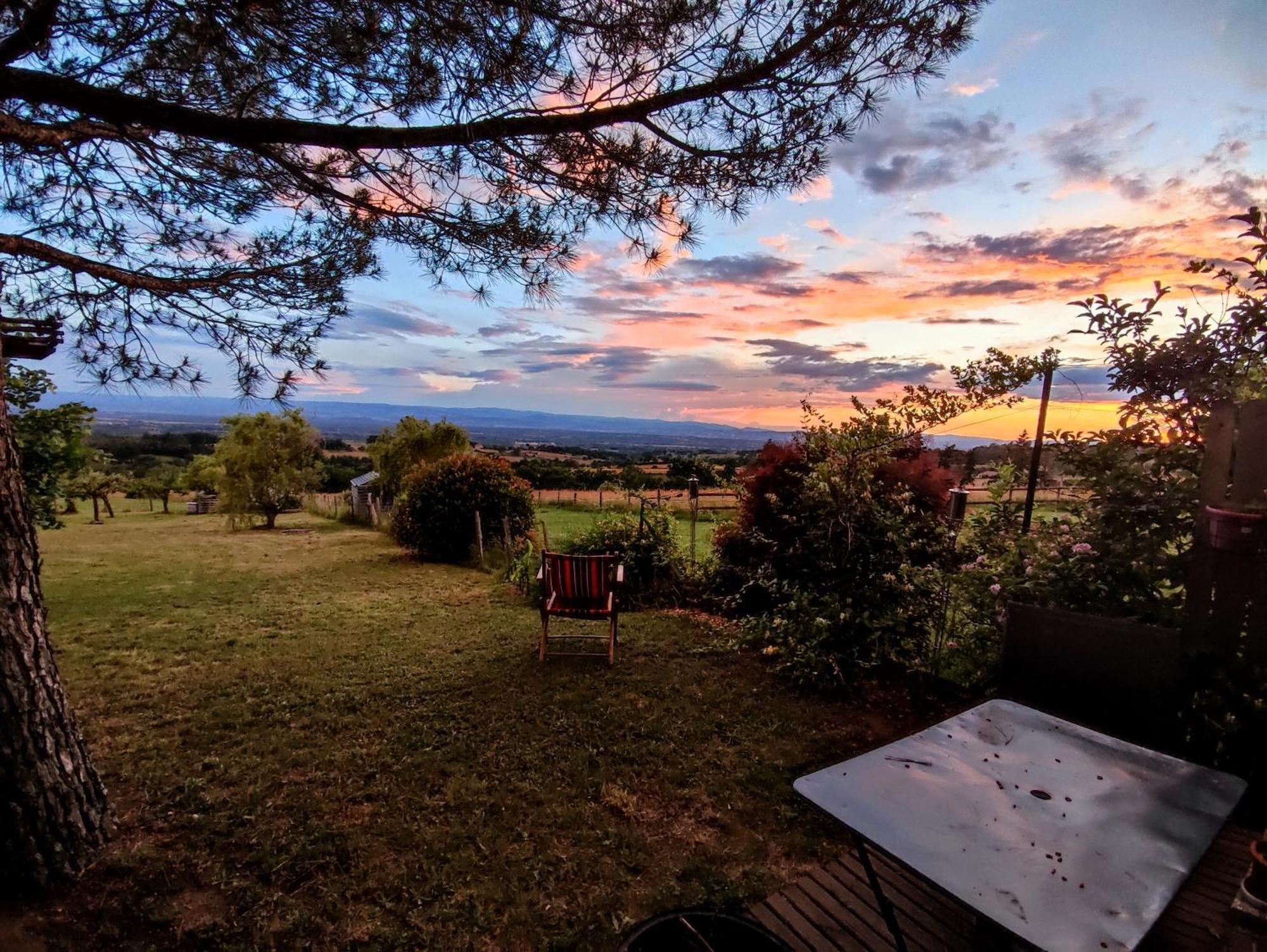 Maison De Campagne Vue Panoramique Rozier-en-Donzy Екстер'єр фото
